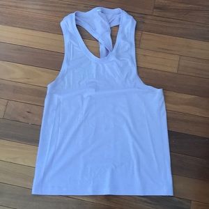 Lululemon twishback tank